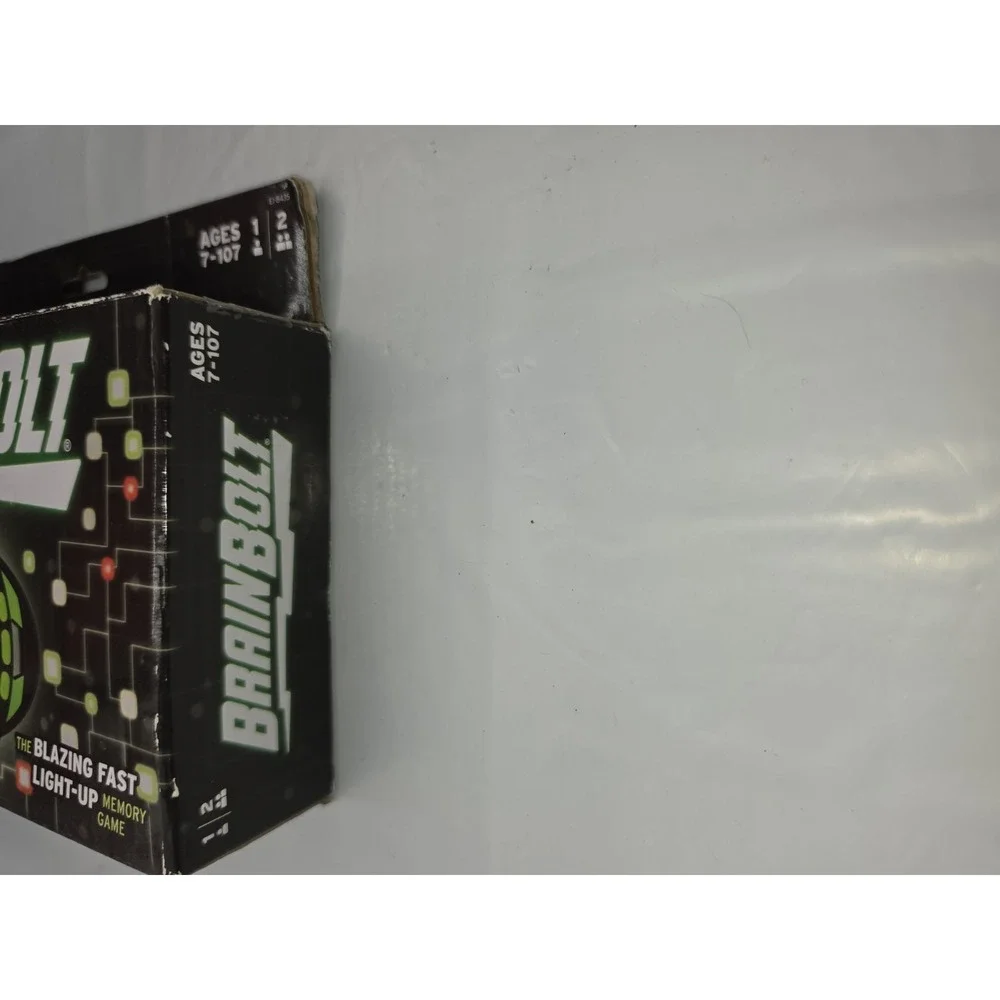 NEW Educational Insights BrainBolt Handheld Electronic Memory Game Sealed